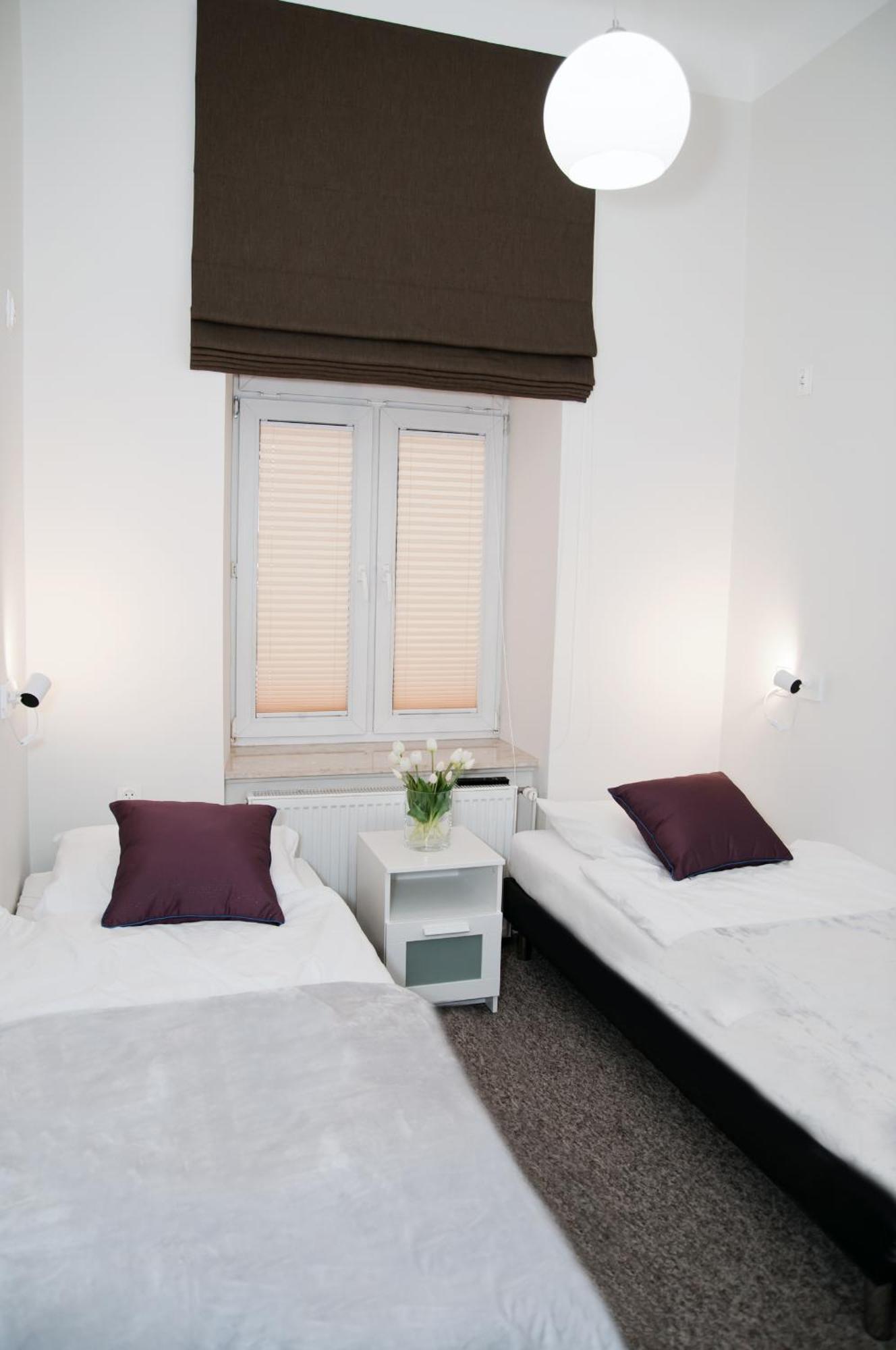 Rodmos Hostel Люблин Екстериор снимка