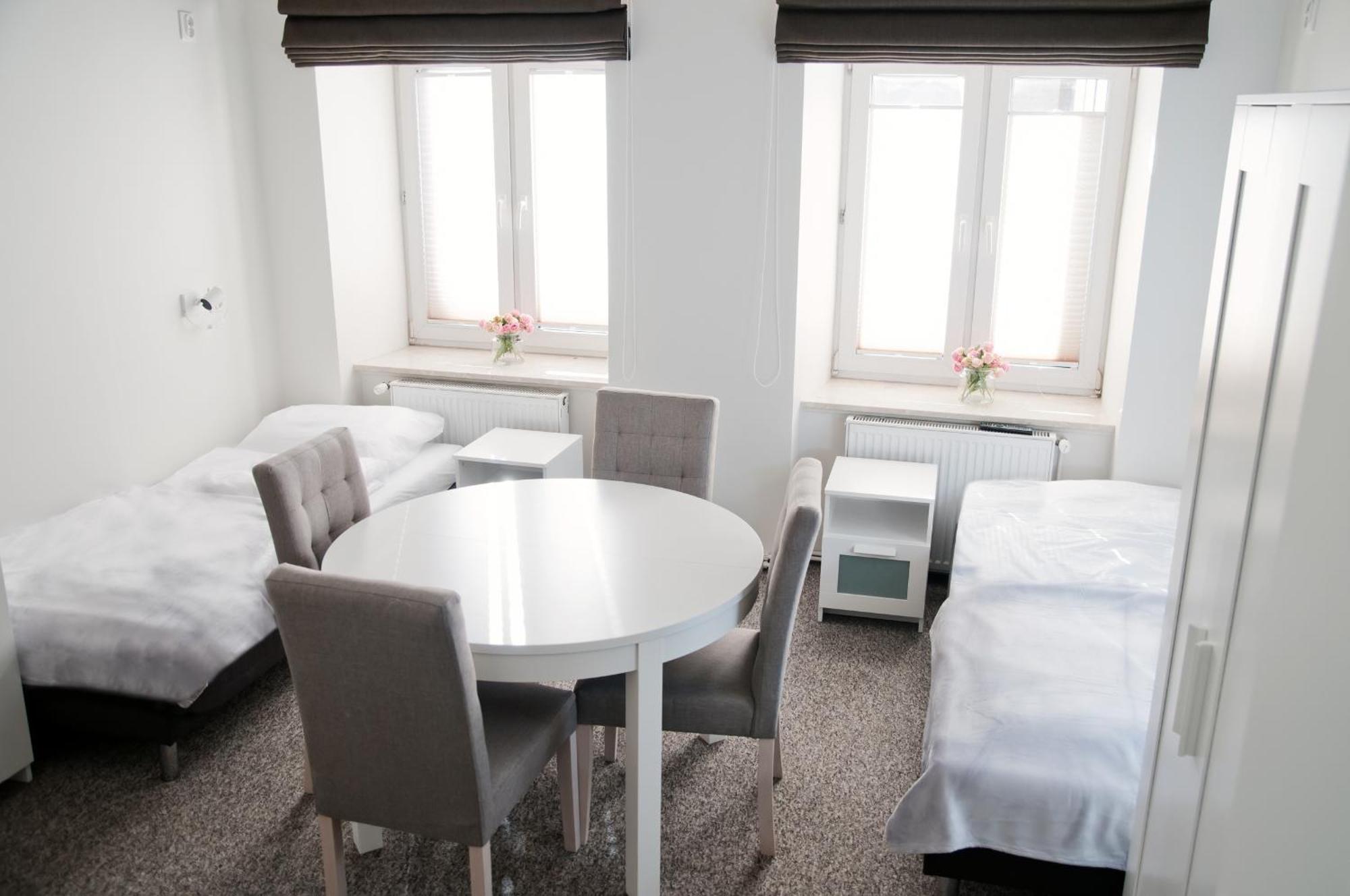Rodmos Hostel Люблин Екстериор снимка