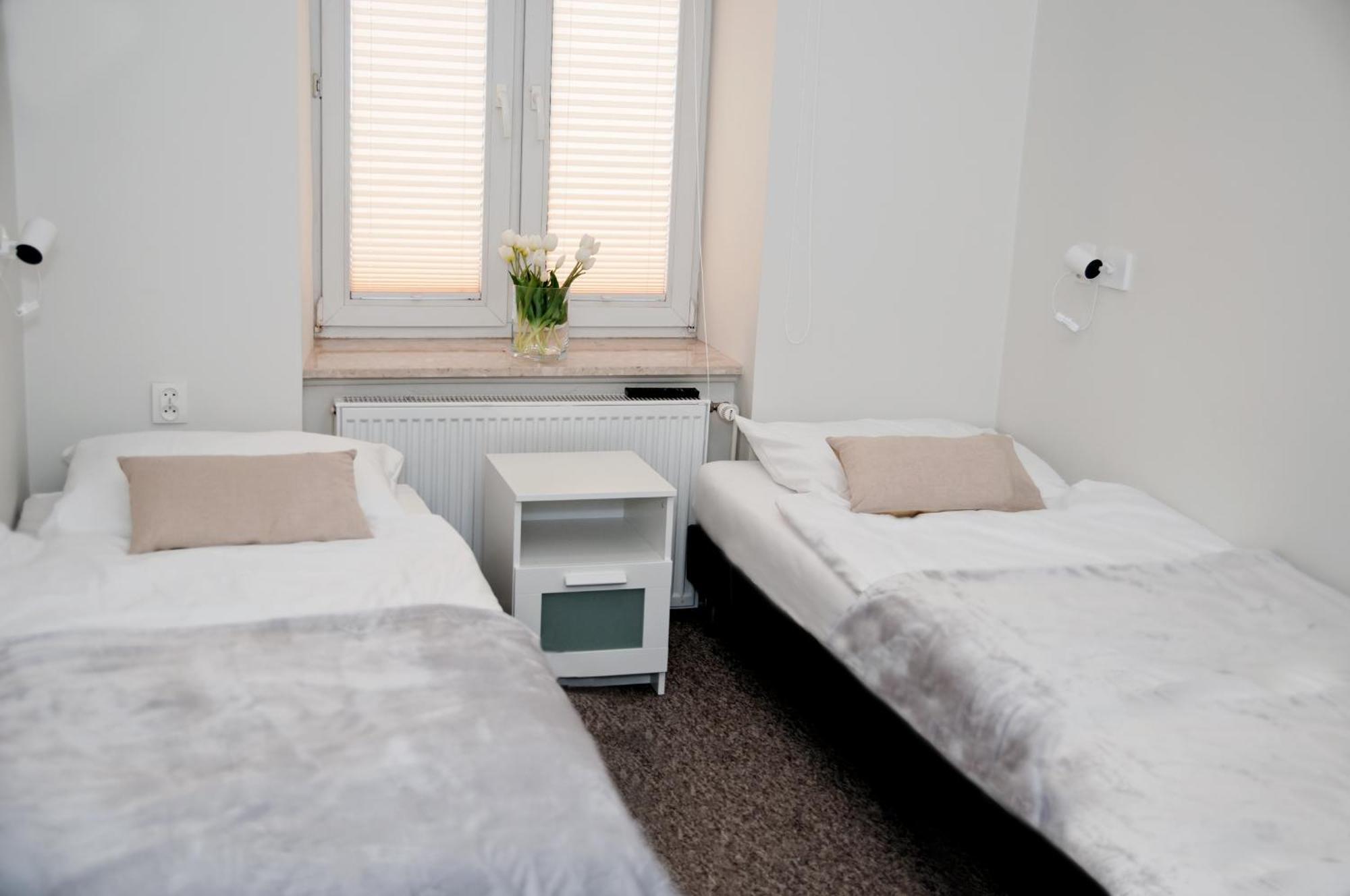 Rodmos Hostel Люблин Екстериор снимка